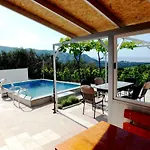 Valenta-klis Near Split, Heated Pool & View *