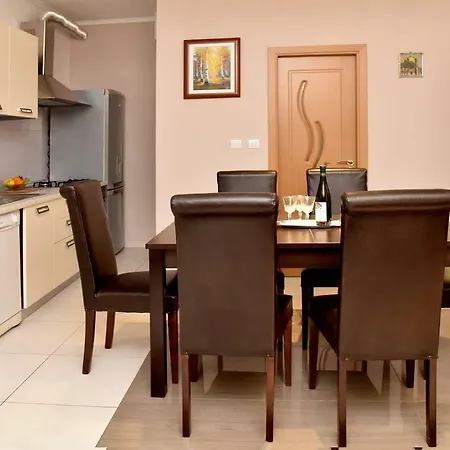 Valenta-klis Near Split, Heated Pool & View Klis