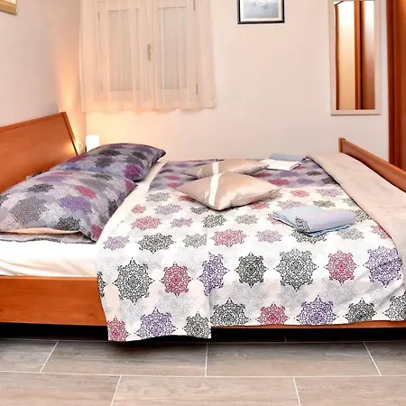 아파트 Valenta-klis Near Split, Heated Pool & View Klis