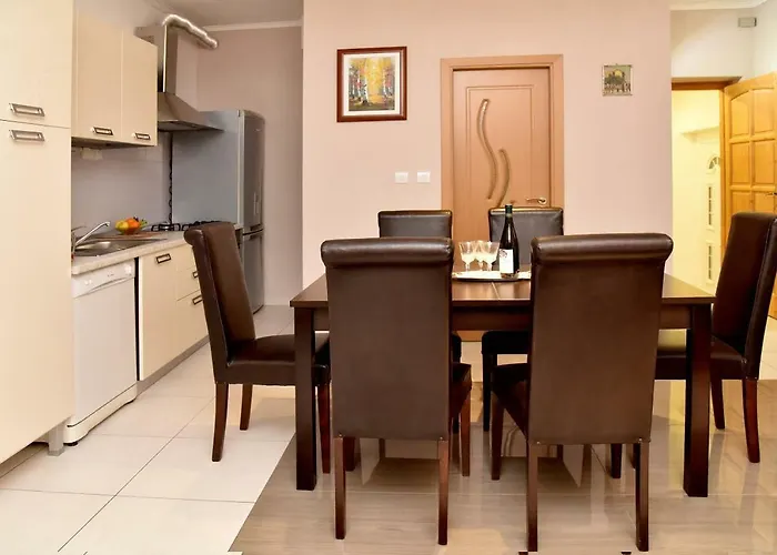 Valenta-klis Near Split, Heated Pool & View Klis