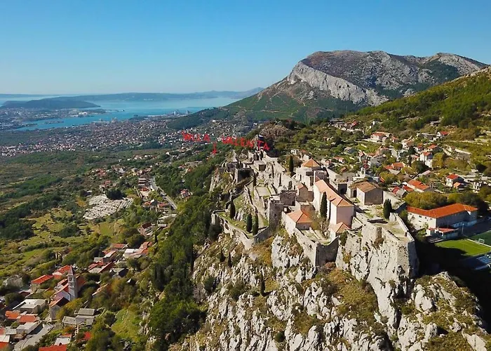 Valenta-klis Near Split, Heated Pool & View アパート *