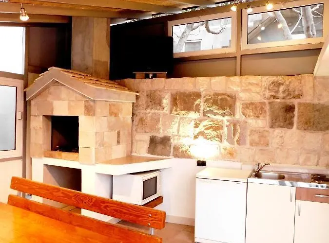Valenta-klis Near Split, Heated Pool & View * Klis